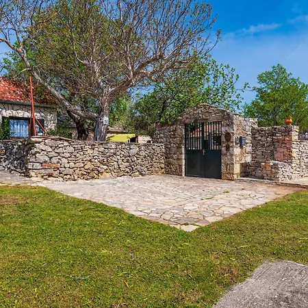 Gorgeous In Benkovac