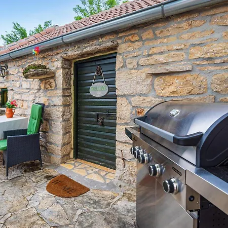 Gorgeous In Benkovac